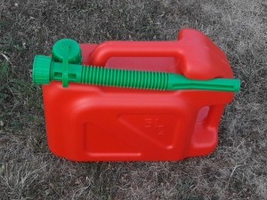 Kanister z tworzywa HDPE do paliw DLG LUX 5 litrów z lejkiem